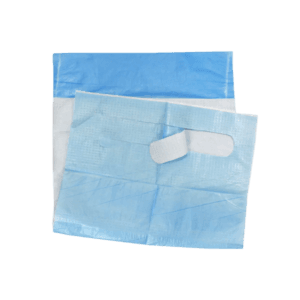 Pack 125 ud babero blanco con bolsillo – 64 x 36 cm – pe recubierto